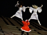 2014-12-14-47-potsdamer-platz-vertical-dance-weihnachtsmann-show