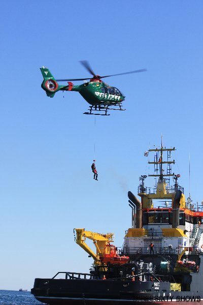 Hubschrauber gestützte Shows und Seilaktionen