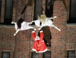 2014-potsdamer-platz-vertical-dance-weihnachtsmann-show-04