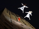 2014-potsdamer-platz-vertical-dance-weihnachtsmann-show-02