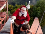weihnachtsmann-show-klettern-abseilen-stunt-01