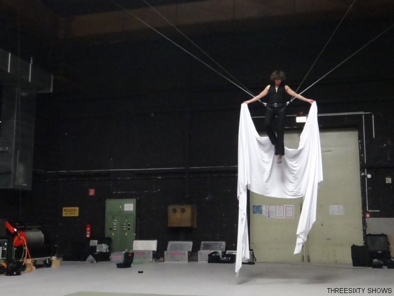 Luftakrobatik und Flying Dance mit Windentechnik